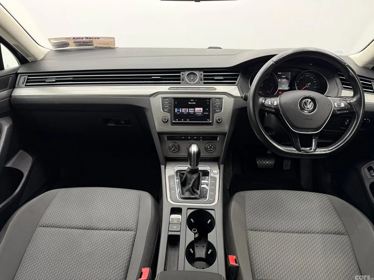 Volkswagen Passat Saloon, Diesel, 2017, Grey