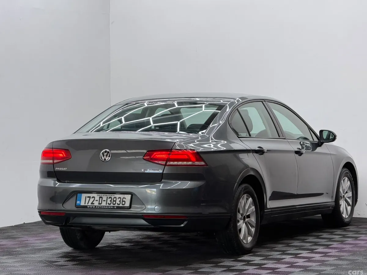 Volkswagen Passat Saloon, Diesel, 2017, Grey
