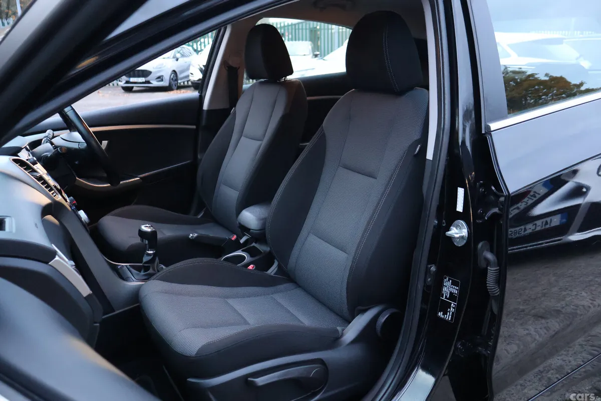 Hyundai i30 Hatchback, Diesel, 2016, Black