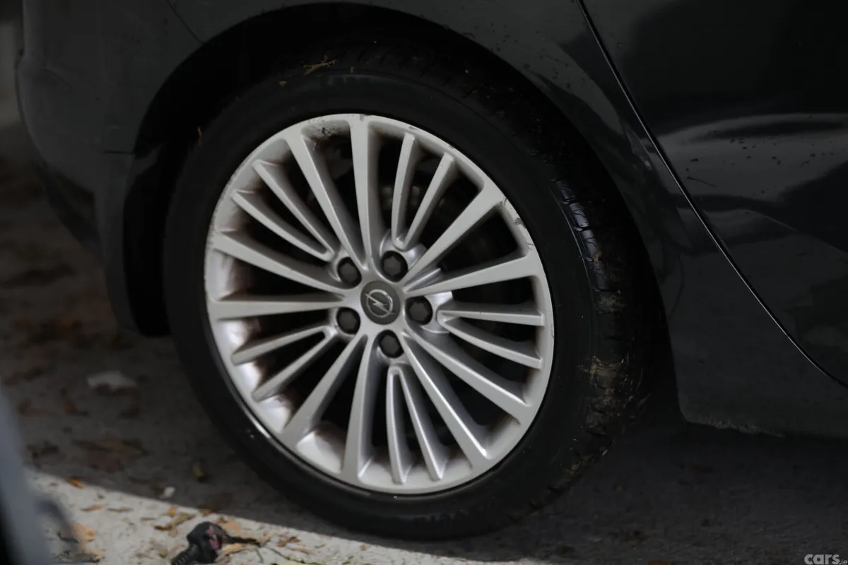 Opel Astra Hatchback, Diesel, 2015, Black