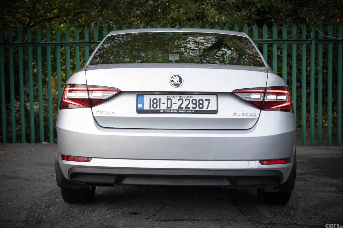 Skoda Superb Saloon, Diesel, 2018, Grey