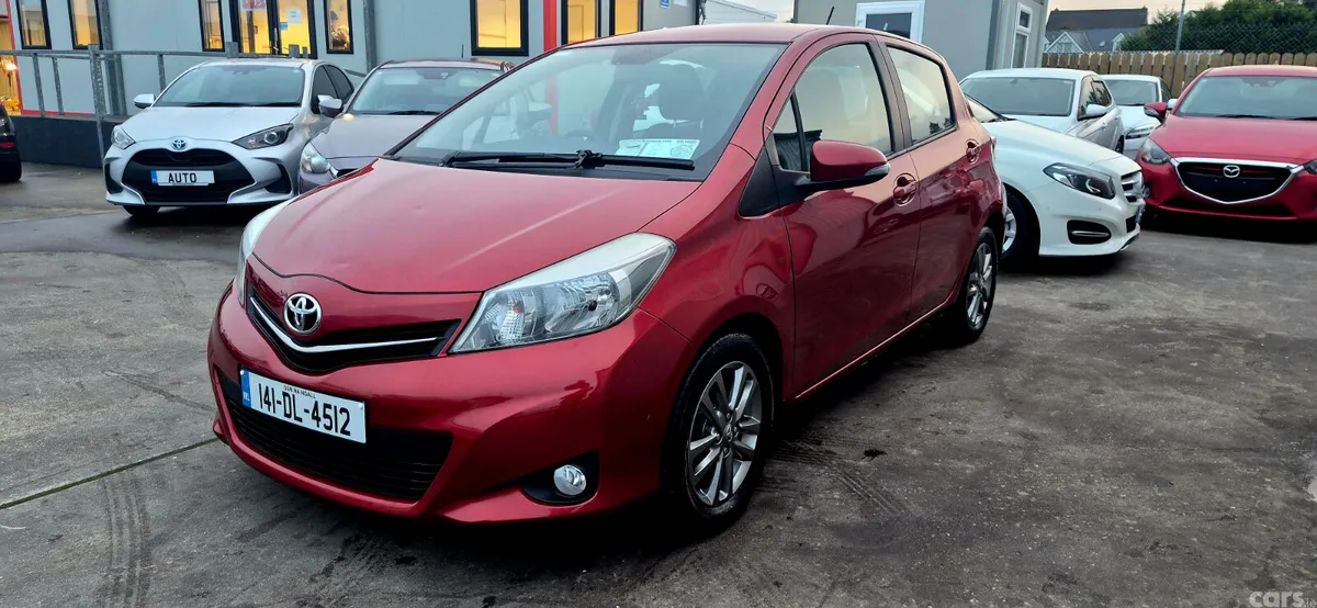 Toyota Yaris Hatchback, Diesel, 2014, Red