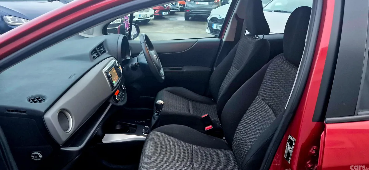 Toyota Yaris Hatchback, Diesel, 2014, Red