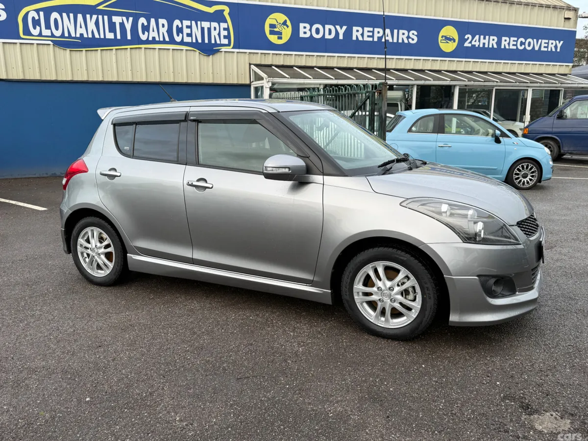 Suzuki Swift Hatchback, Petrol, 2013, Silver