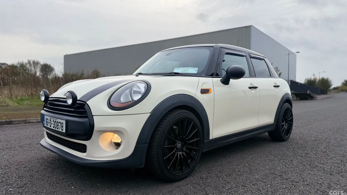 Mini One Hatchback, Diesel, 2016, White