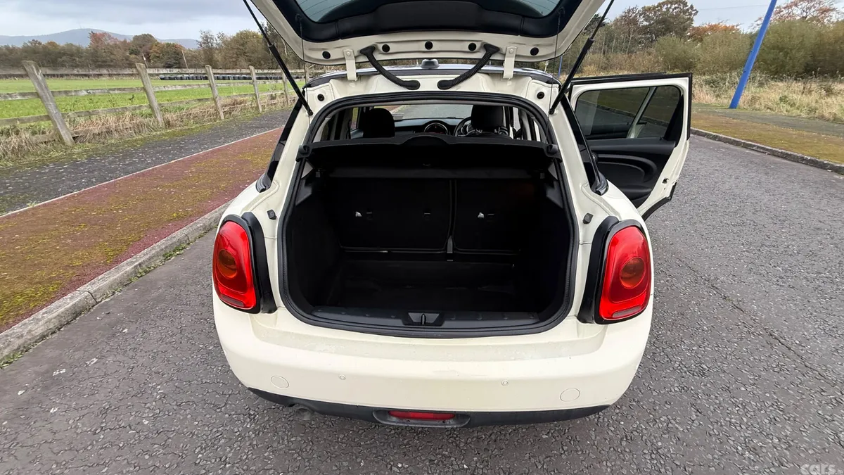 Mini One Hatchback, Diesel, 2016, White