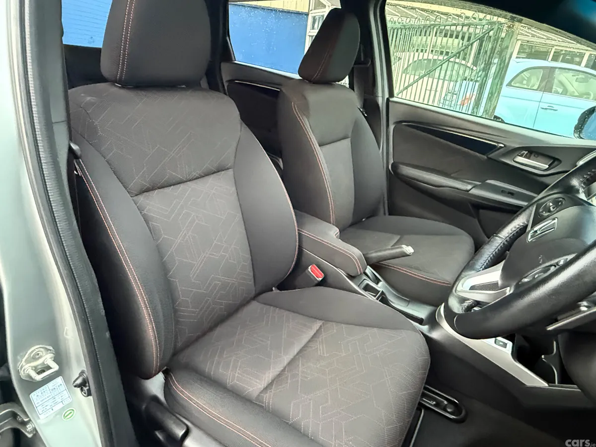 Honda Fit Hatchback, Petrol Hybrid, 2014, Grey