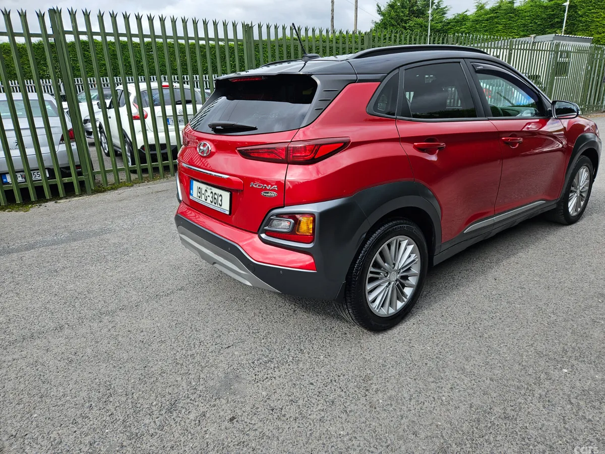 Hyundai KONA MPV, Diesel, 2019, Red