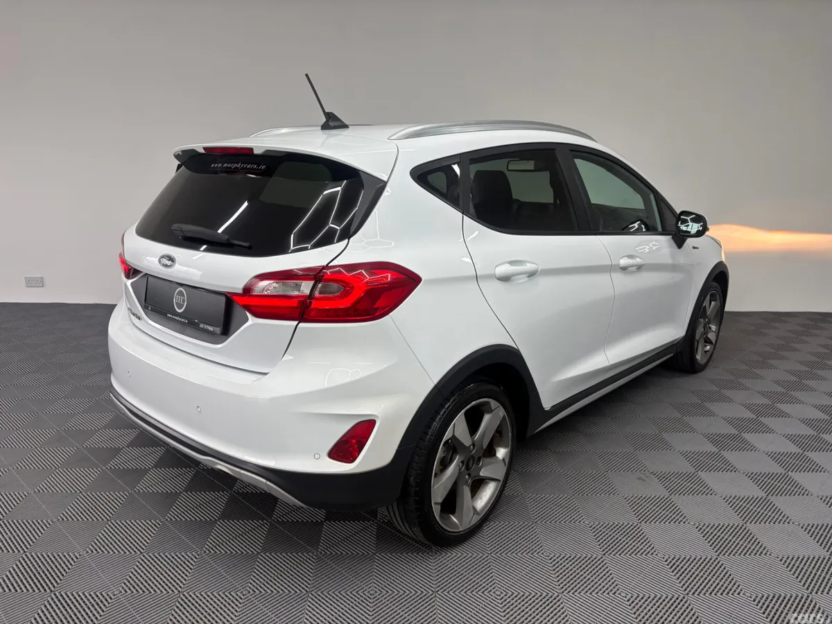 Ford Fiesta Hatchback, Petrol, 2020, White