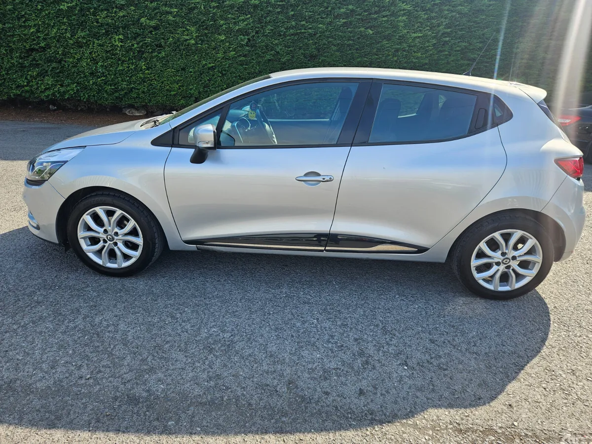 Renault Clio Hatchback, Petrol, 2017, Grey