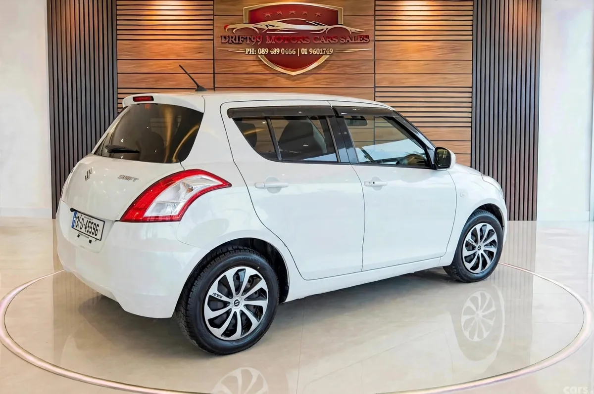 Suzuki Swift Hatchback, Petrol, 2013, White