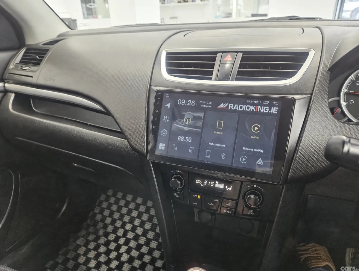 Suzuki Swift Hatchback, Petrol, 2013, White