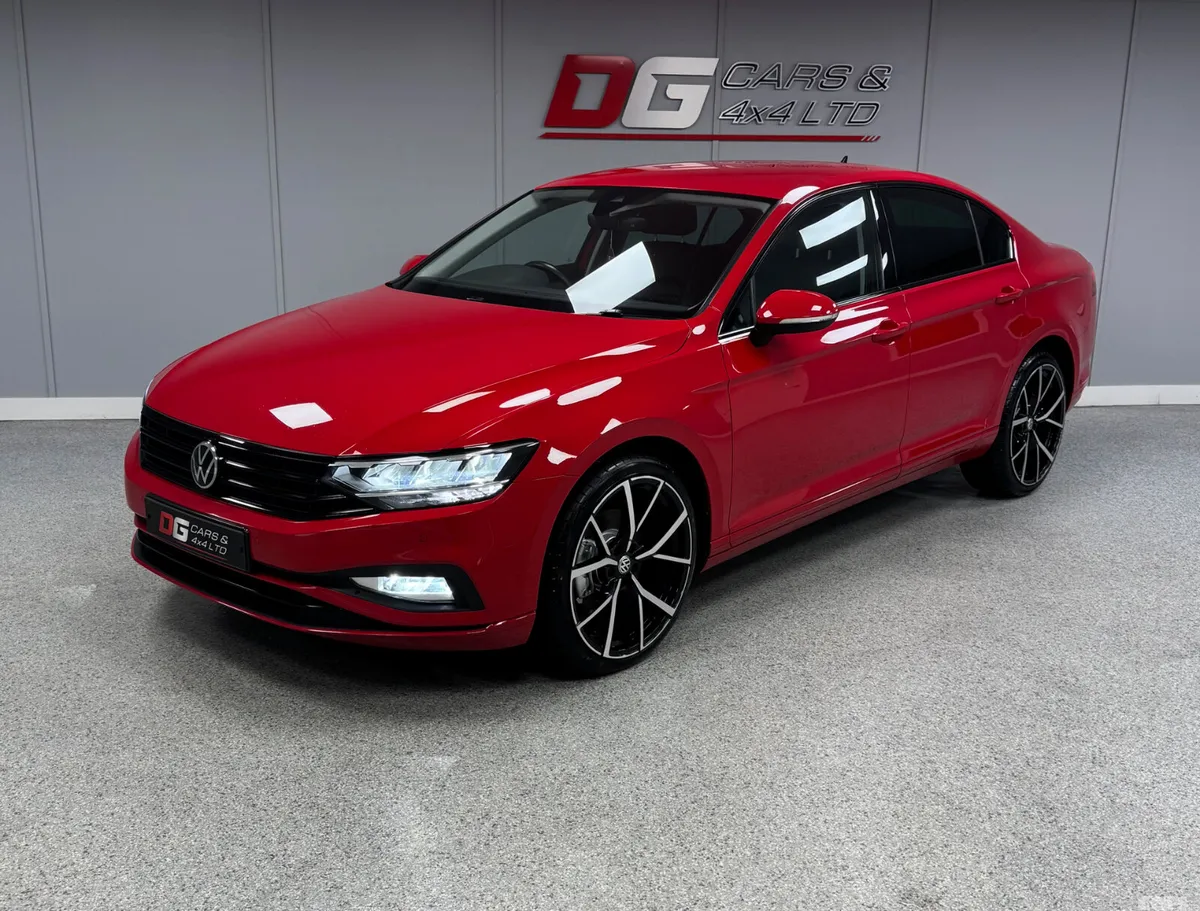 Volkswagen Passat Saloon, Diesel, 2022, Red