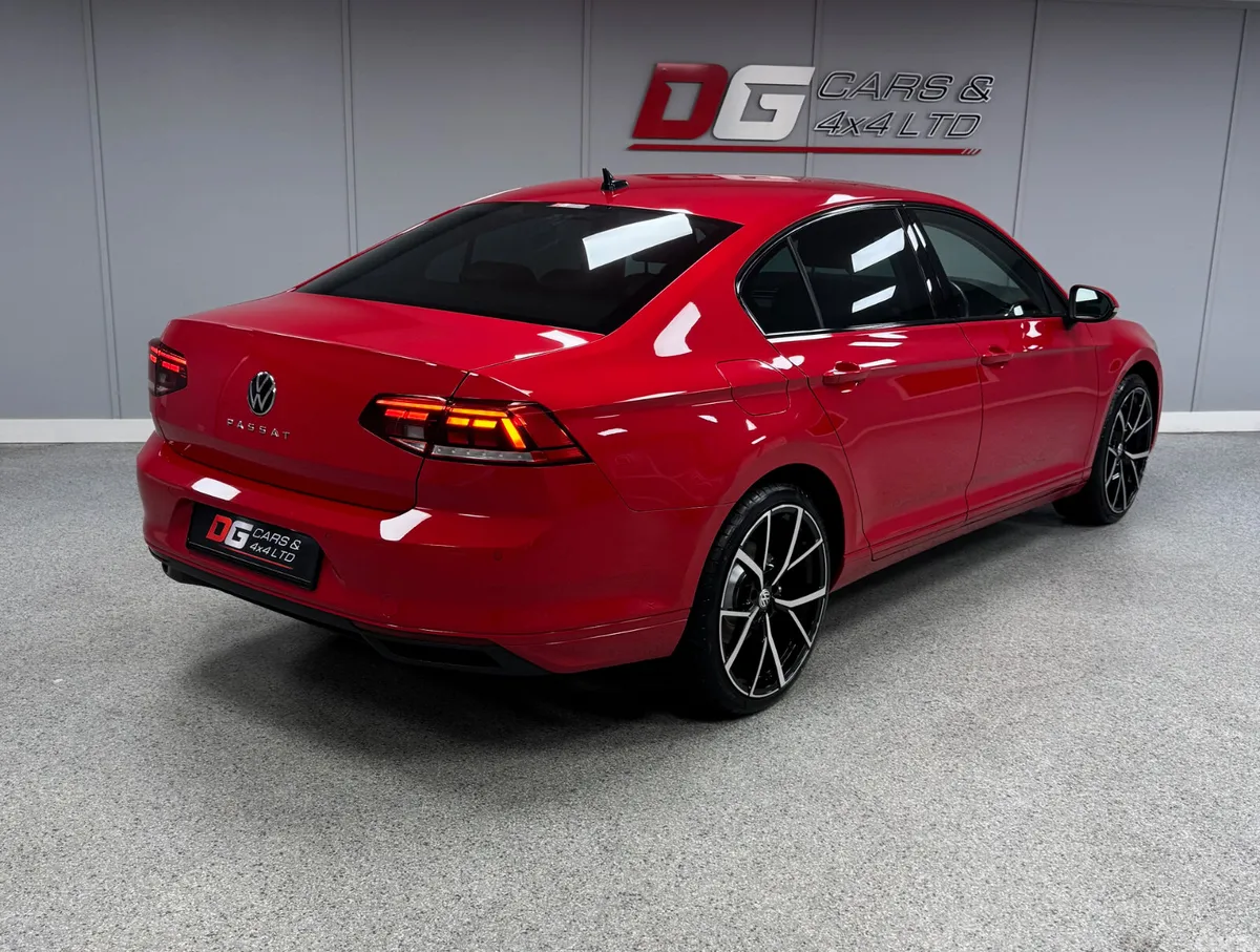 Volkswagen Passat Saloon, Diesel, 2022, Red