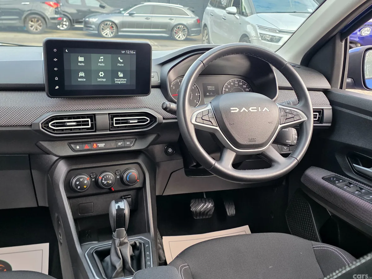 Dacia Sandero Hatchback, Petrol, 2023, Blue