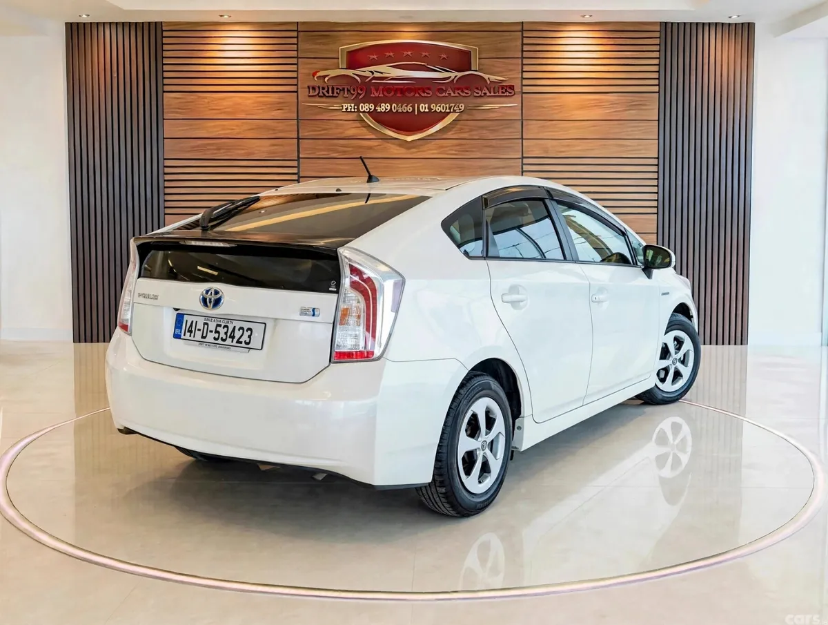 Toyota Prius Hatchback, Petrol Hybrid, 2014, White