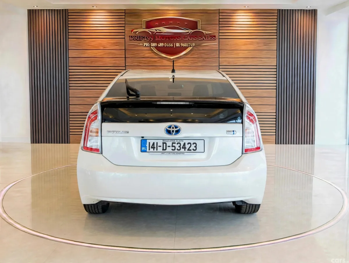 Toyota Prius Hatchback, Petrol Hybrid, 2014, White
