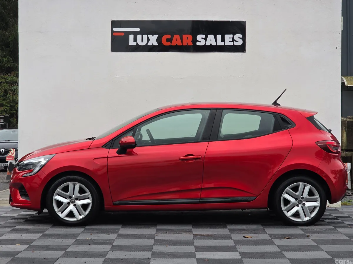 Renault Clio Hatchback, Petrol, 2022, Red