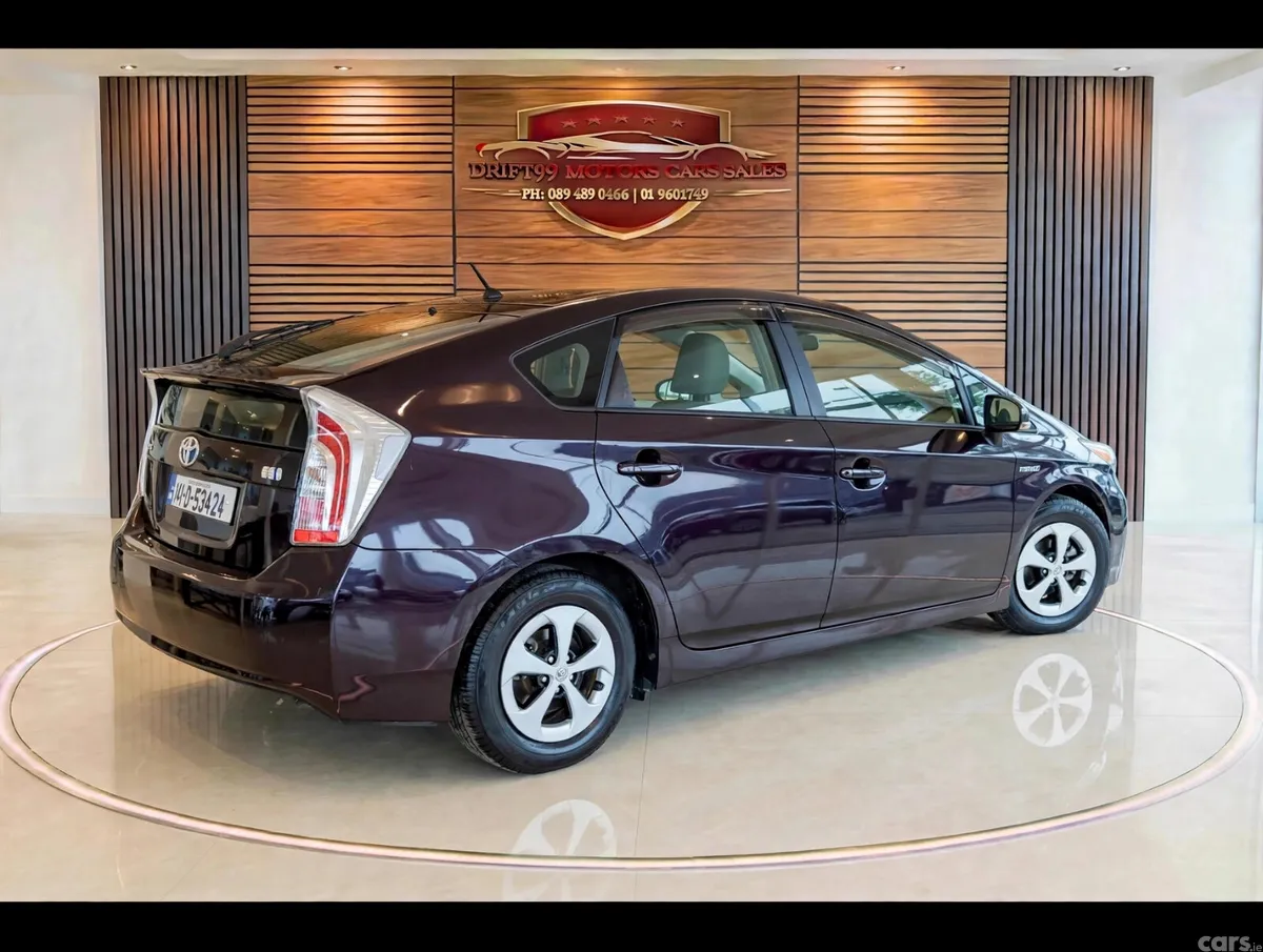 Toyota Prius Hatchback, Petrol Hybrid, 2014, Red