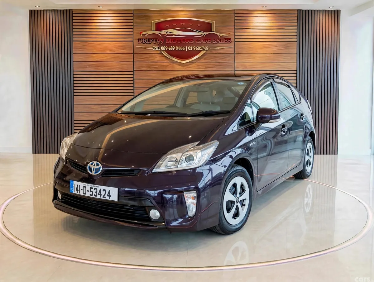 Toyota Prius Hatchback, Petrol Hybrid, 2014, Red