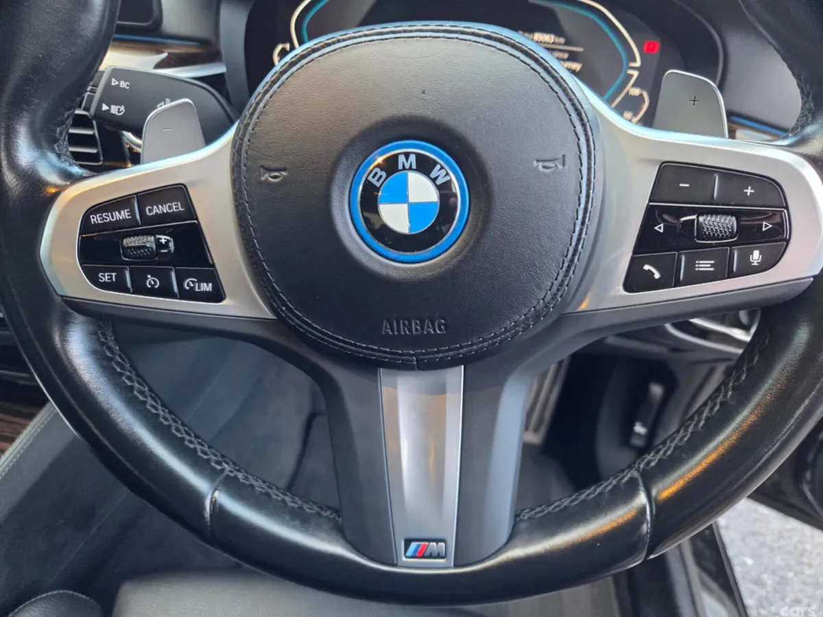 BMW 5-Series Saloon, Petrol Plug-in Hybrid, 2023, Black