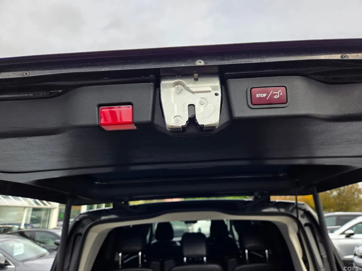 Mercedes-Benz V-Class Minibus, Diesel, 2019, Black