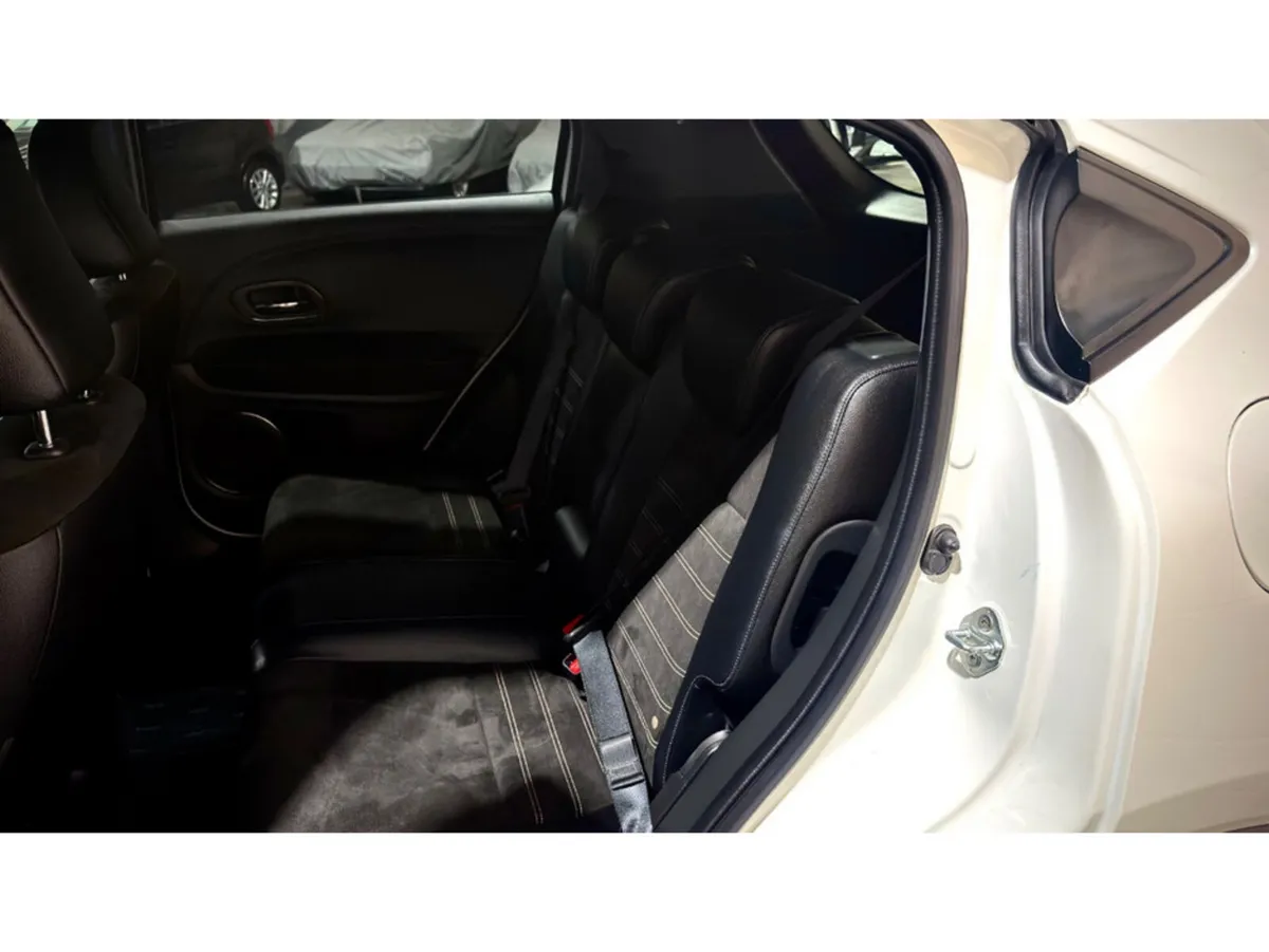Honda Vezel SUV, Petrol Hybrid, 2017, White