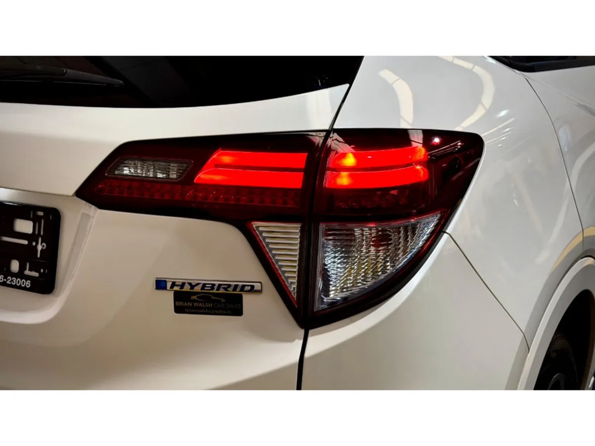 Honda Vezel SUV, Petrol Hybrid, 2015, White