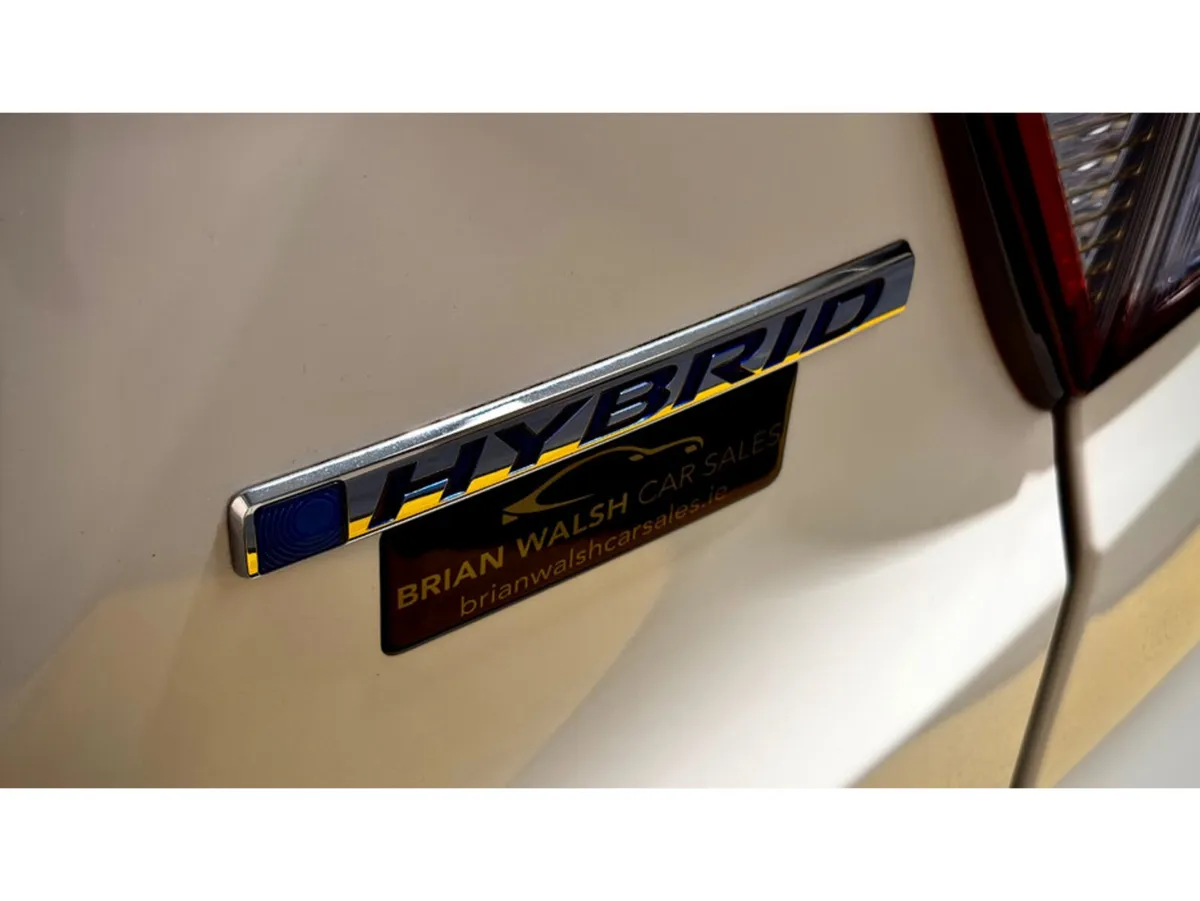Honda Vezel SUV, Petrol Hybrid, 2015, White
