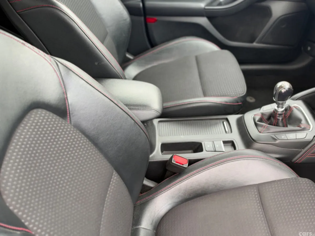 Ford Focus Hatchback, Diesel, 2019, Black