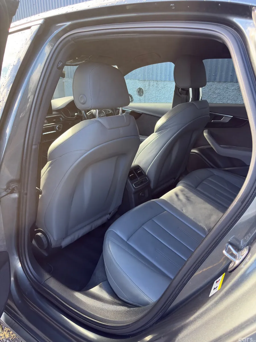 Audi A4 Saloon, Diesel, 2017, Grey