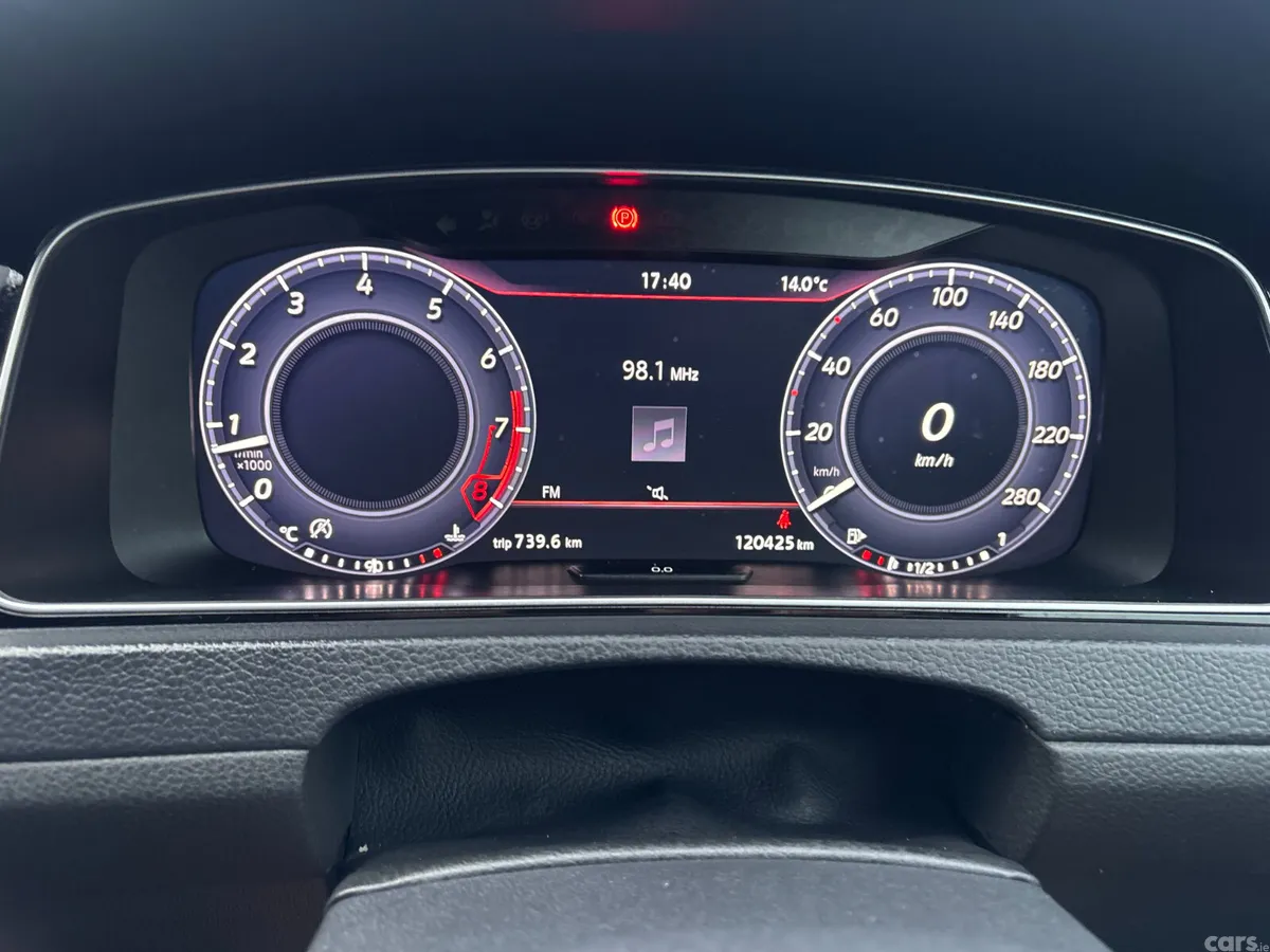 Volkswagen Golf Estate, Petrol, 2017, Red
