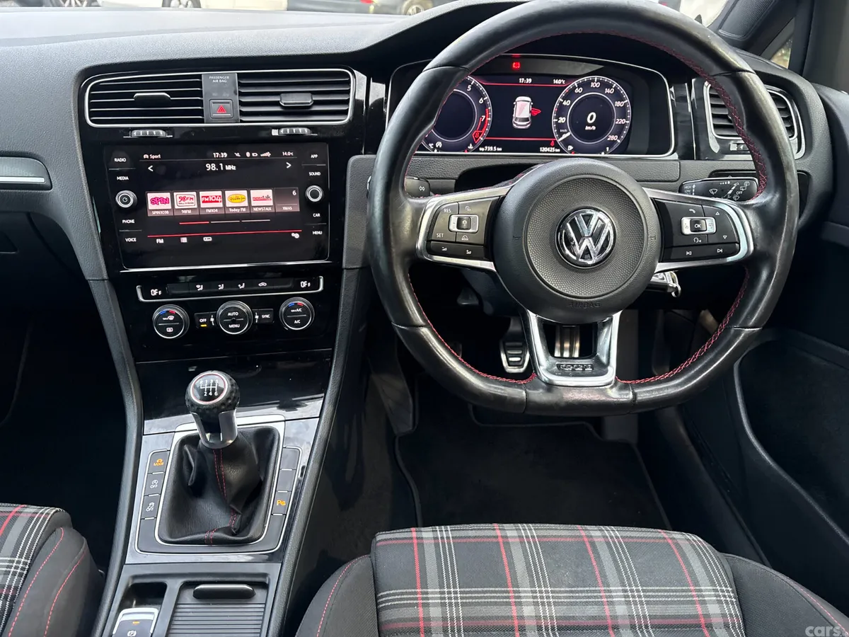 Volkswagen Golf Estate, Petrol, 2017, Red