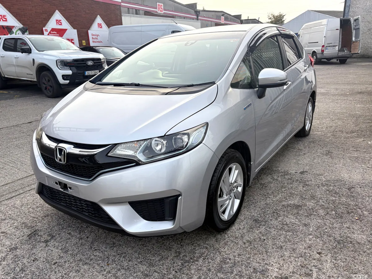 Honda Fit Hatchback, Petrol Hybrid, 2016, Silver