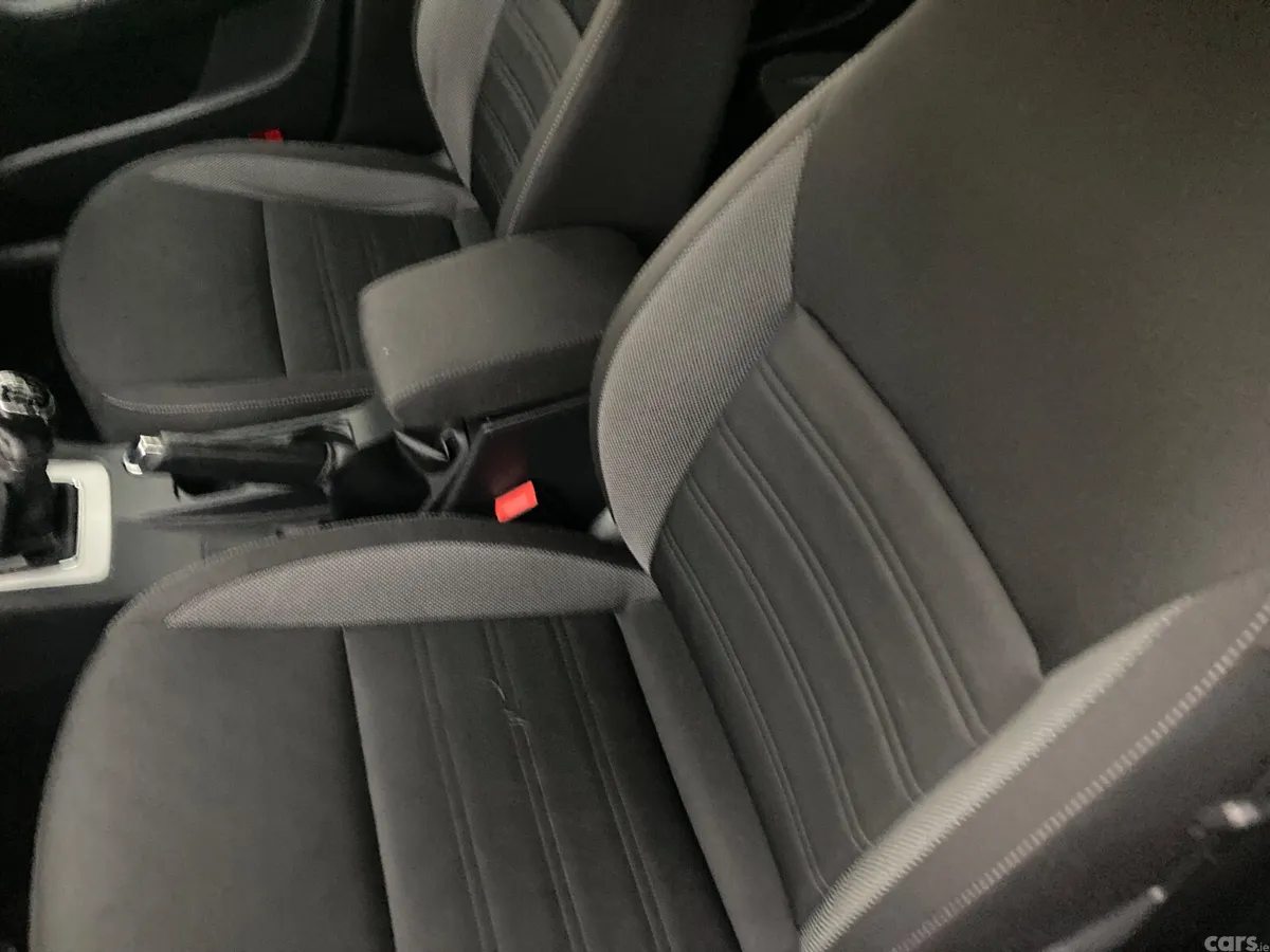 Skoda Octavia Saloon, Diesel, 2019, Grey