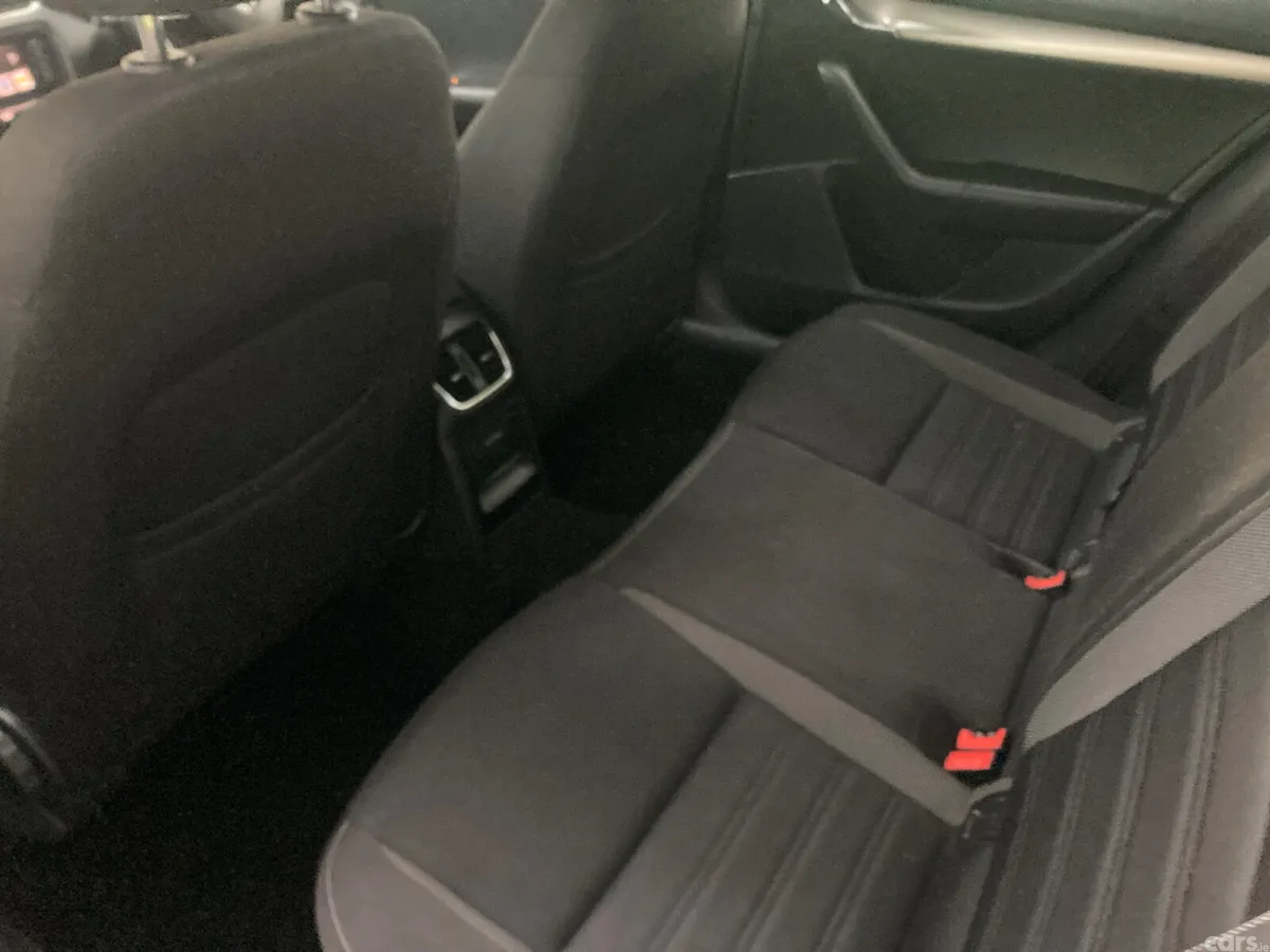 Skoda Octavia Saloon, Diesel, 2019, Grey