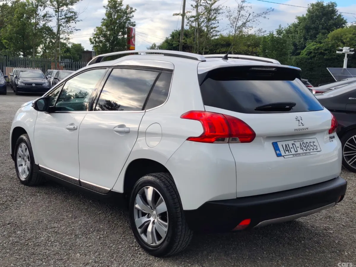 Peugeot 2008 Hatchback, Petrol, 2014, White