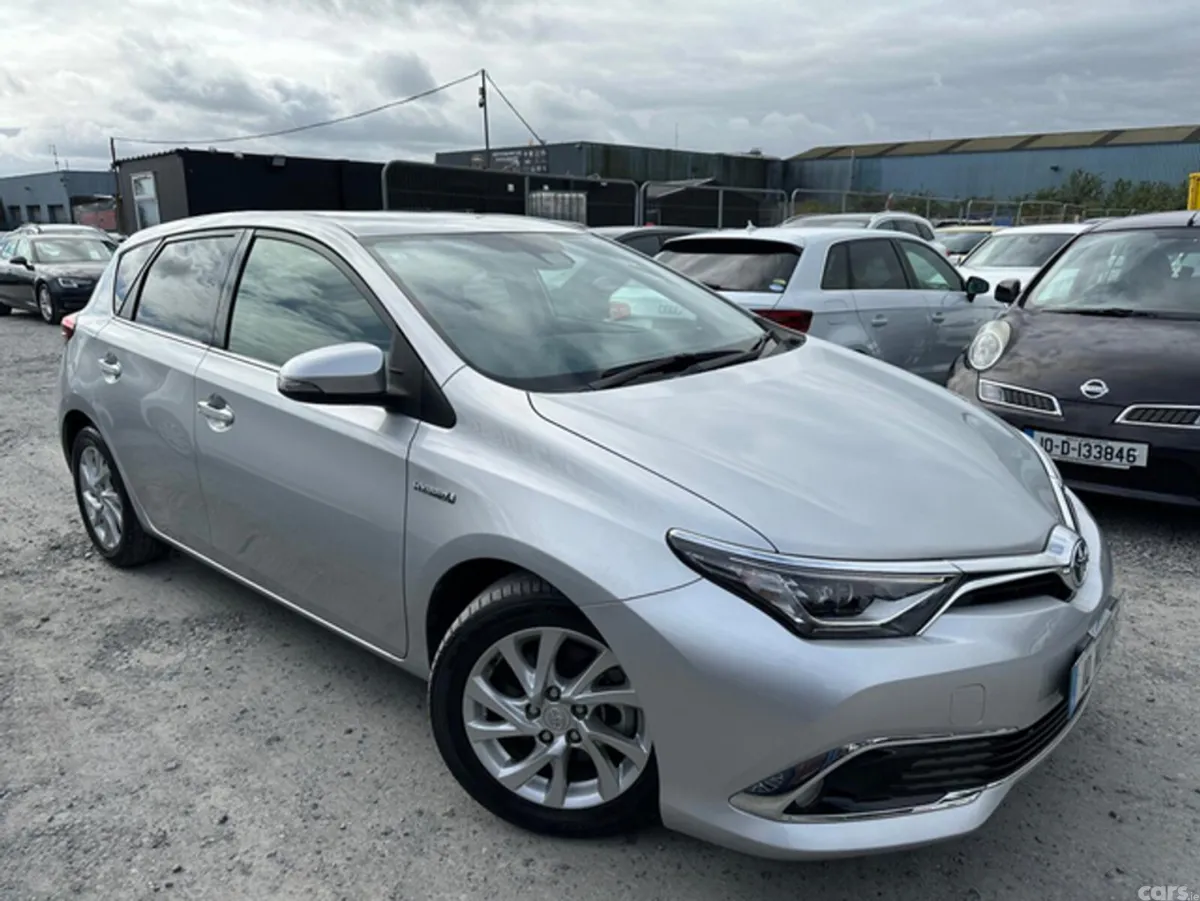 Toyota Auris Hatchback, Petrol Hybrid, 2016, Silver