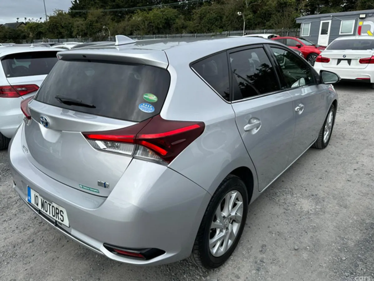 Toyota Auris Hatchback, Petrol Hybrid, 2016, Silver