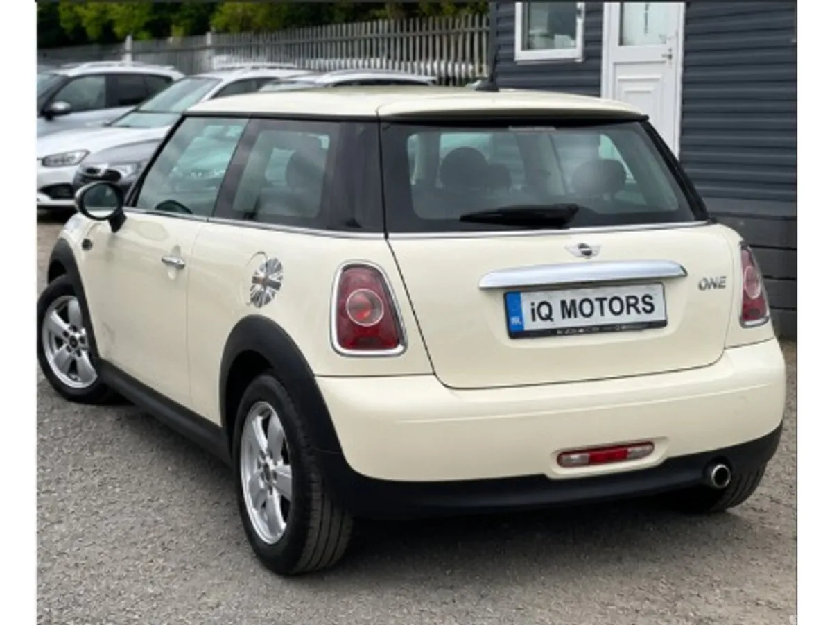 Mini Cooper Hatchback, Petrol, 2017, Beige