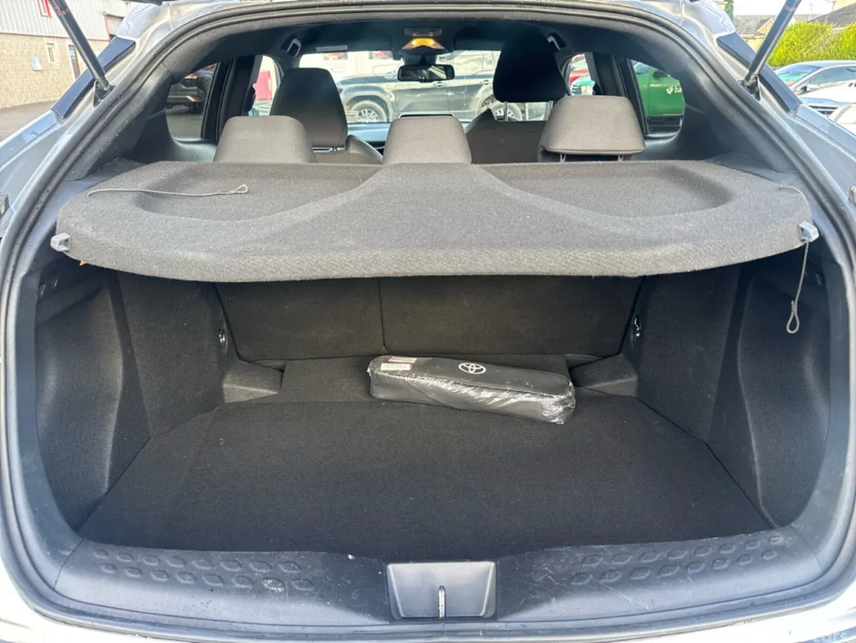 Toyota C-HR Hatchback, Petrol Hybrid, 2022, Grey
