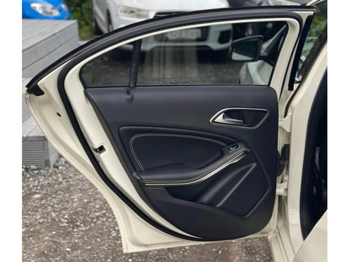 Mercedes-Benz A-Class Hatchback, Petrol, 2015, White