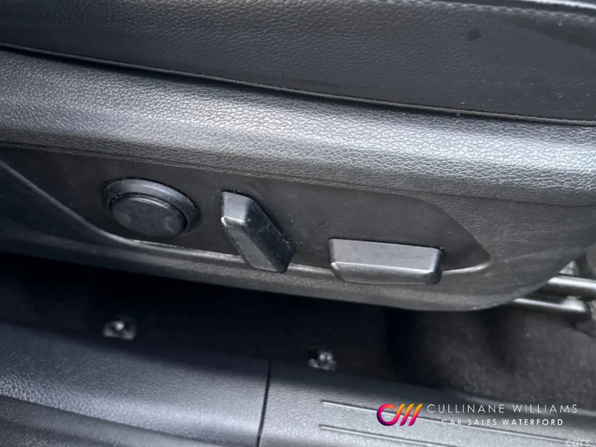 Kia Sportage SUV, Petrol Hybrid, 2024, Grey