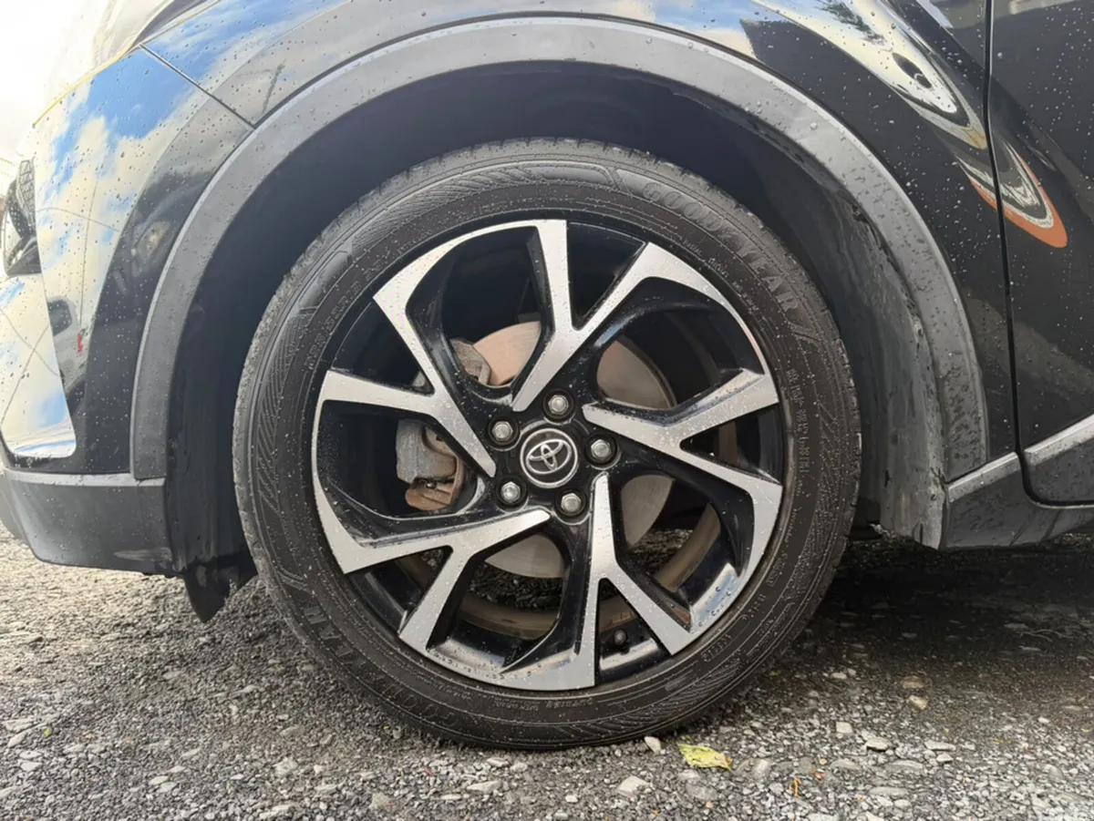 Toyota C-HR SUV, Petrol Hybrid, 2017, Black
