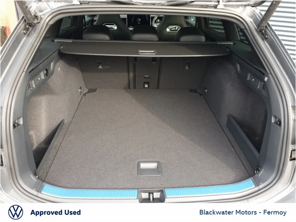 Volkswagen Passat Hatchback, Diesel, 2026, Grey