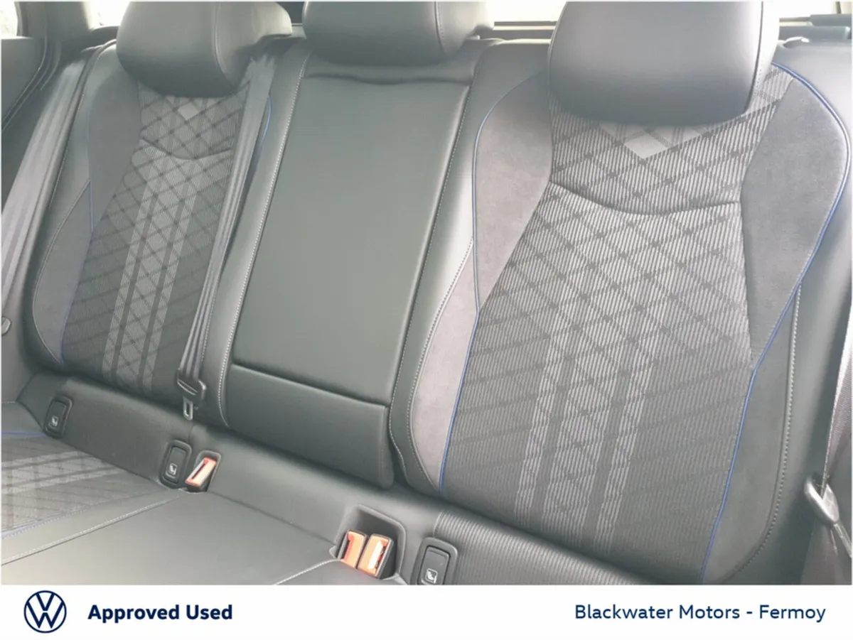 Volkswagen Passat Hatchback, Diesel, 2026, Grey
