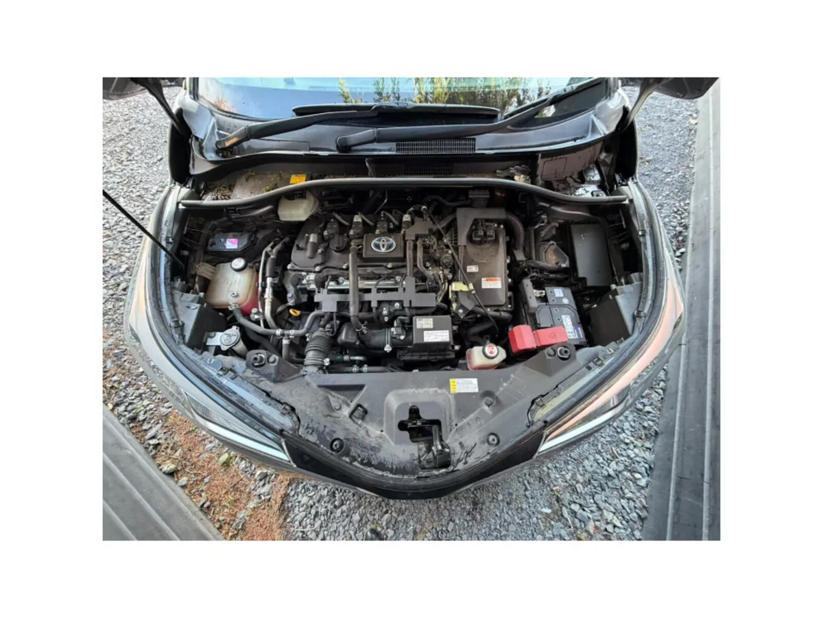 Toyota C-HR SUV, Petrol Hybrid, 2017, Silver