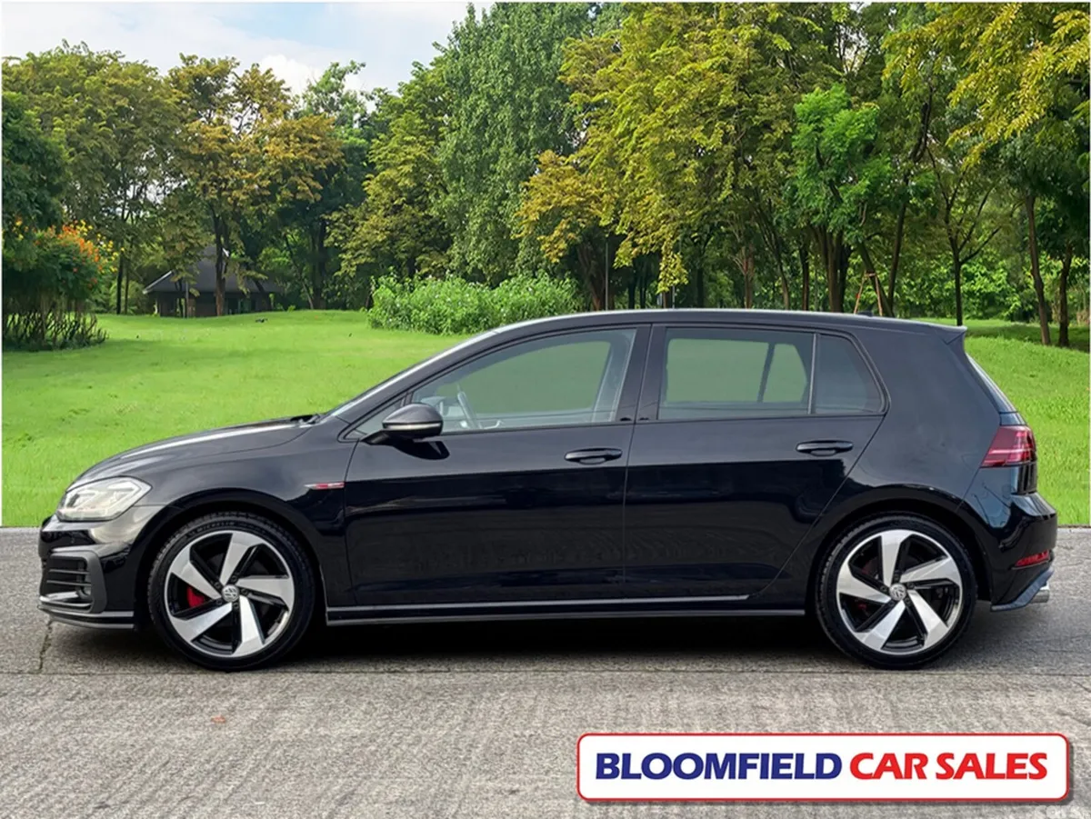 Volkswagen Golf Hatchback, Petrol, 2018, Black