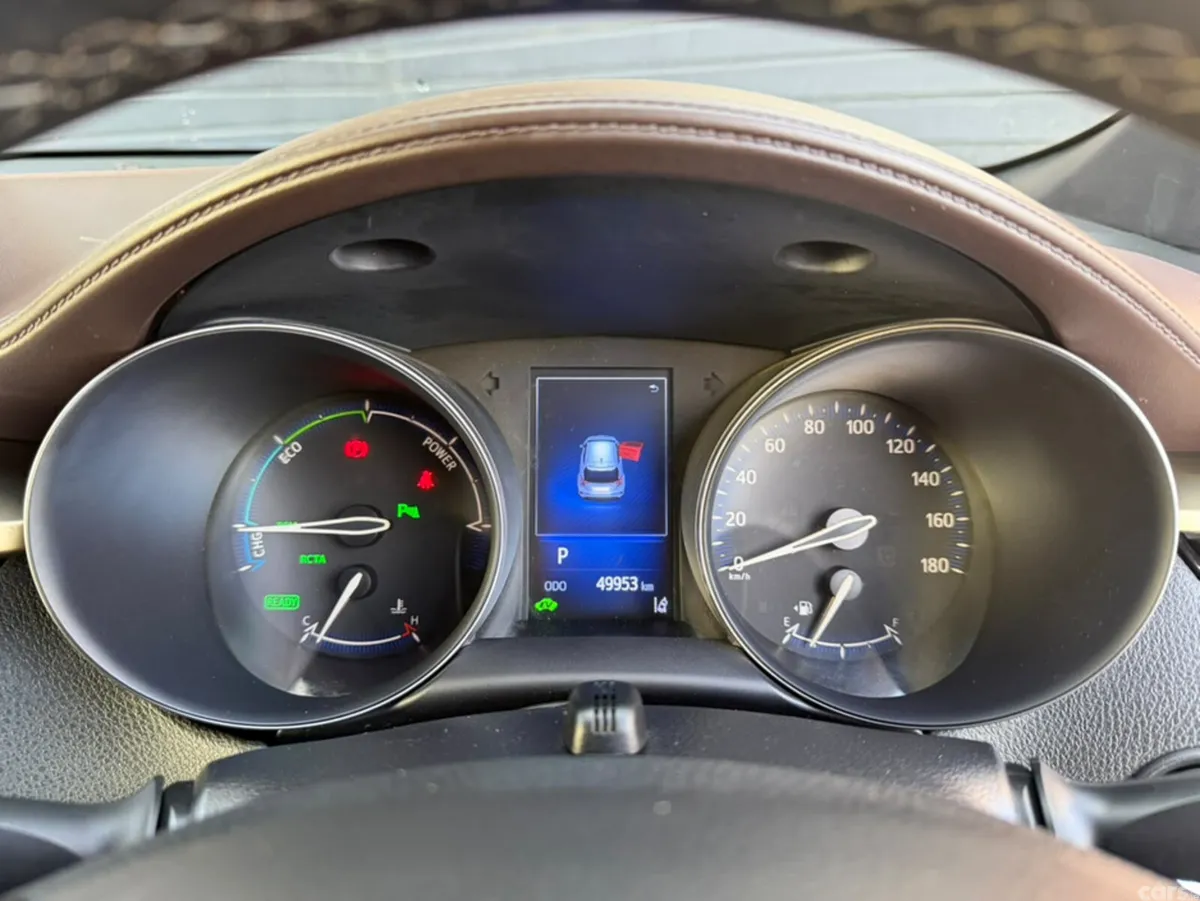 Toyota C-HR SUV, Petrol Hybrid, 2017, Silver