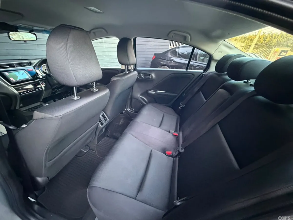 Honda Grace Saloon, Petrol Hybrid, 2015, Silver